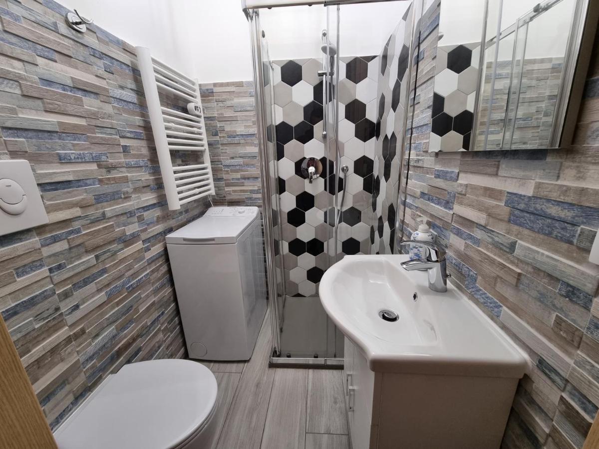 Blhouse Apartment Turin Bagian luar foto